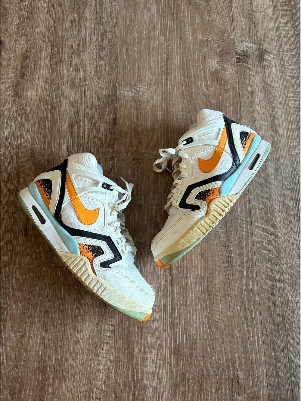 Nike Air Tech Challenge II Kumquat size 10